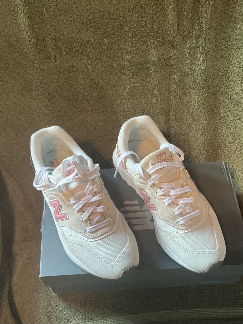New Balance White Sneakers with Pink Logo Accents